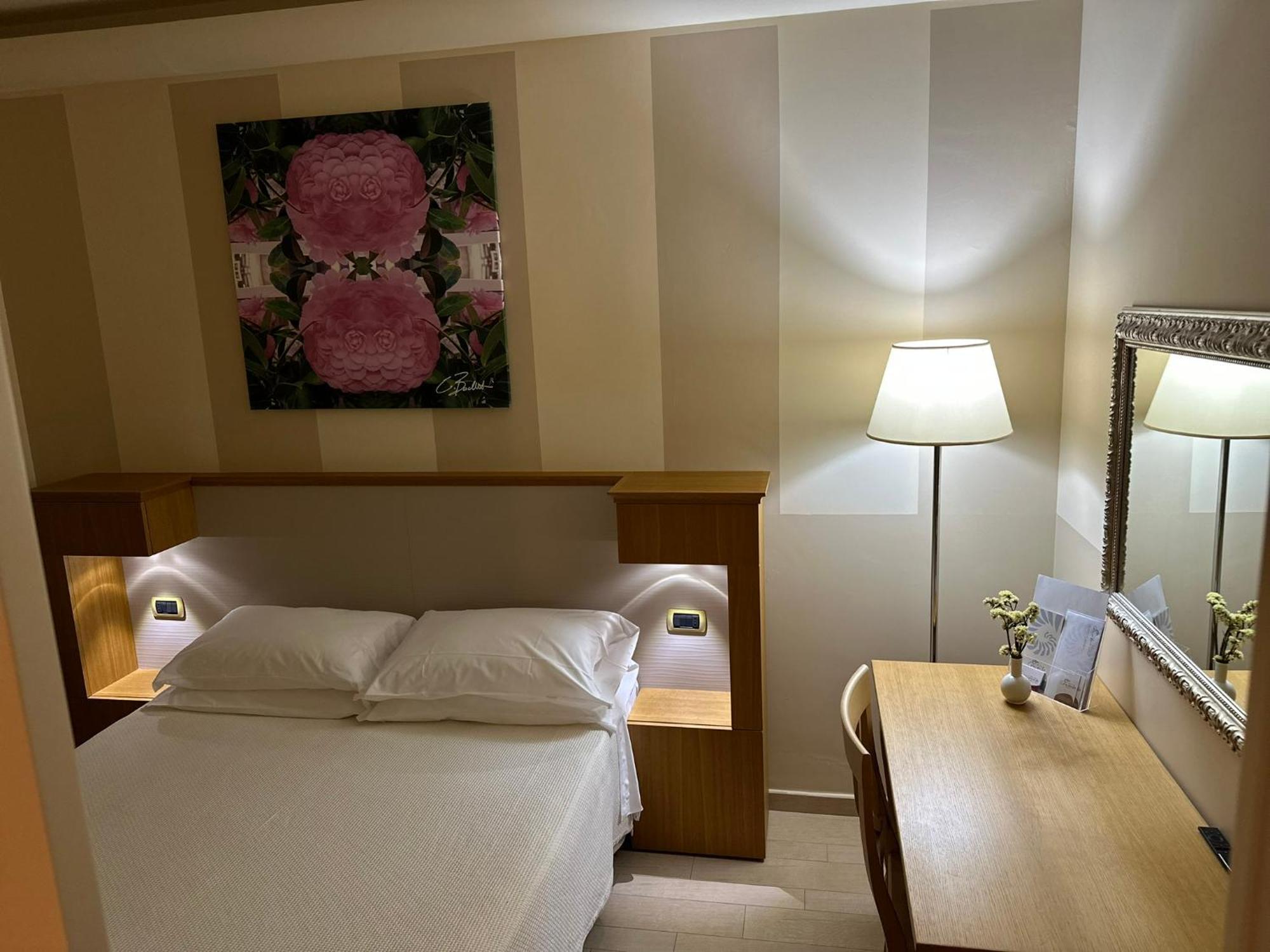 Relais Concorde Aparthotel Grottammare Exteriör bild
