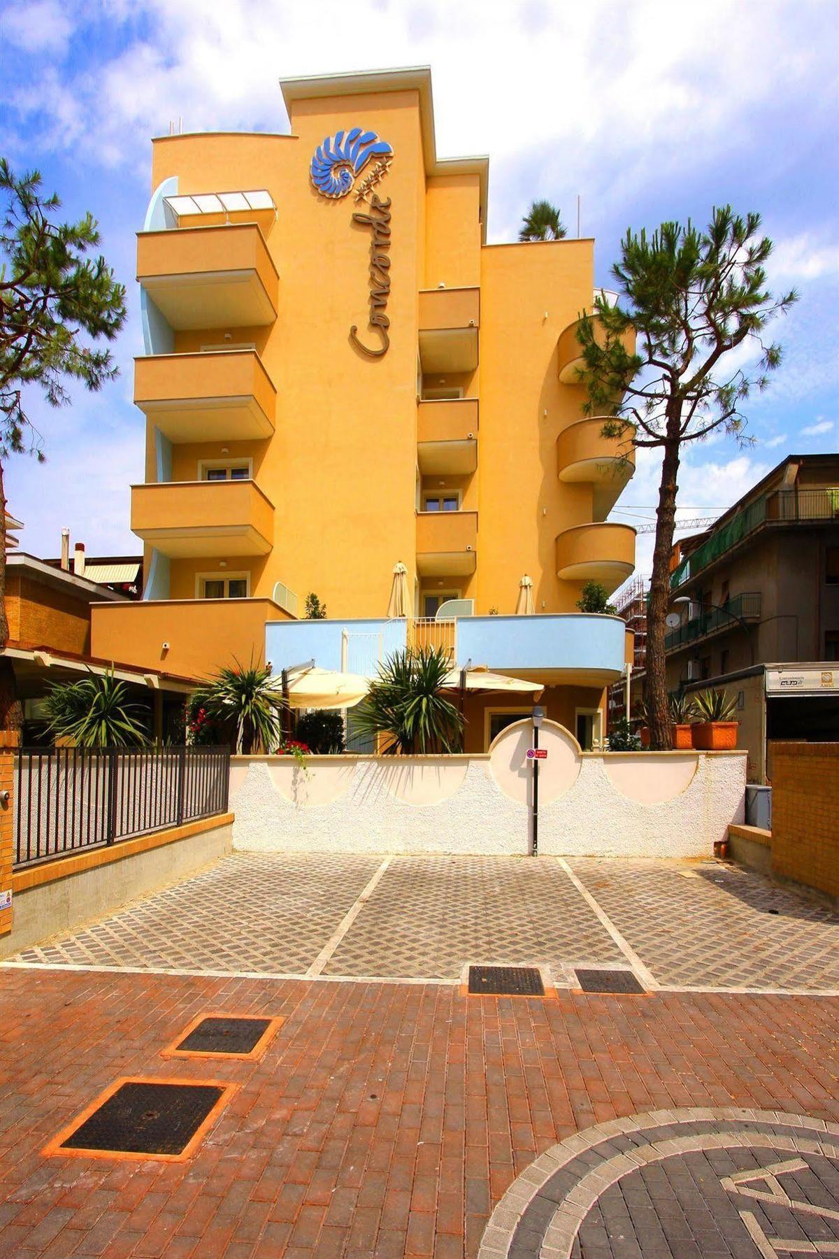 Relais Concorde Aparthotel Grottammare Exteriör bild